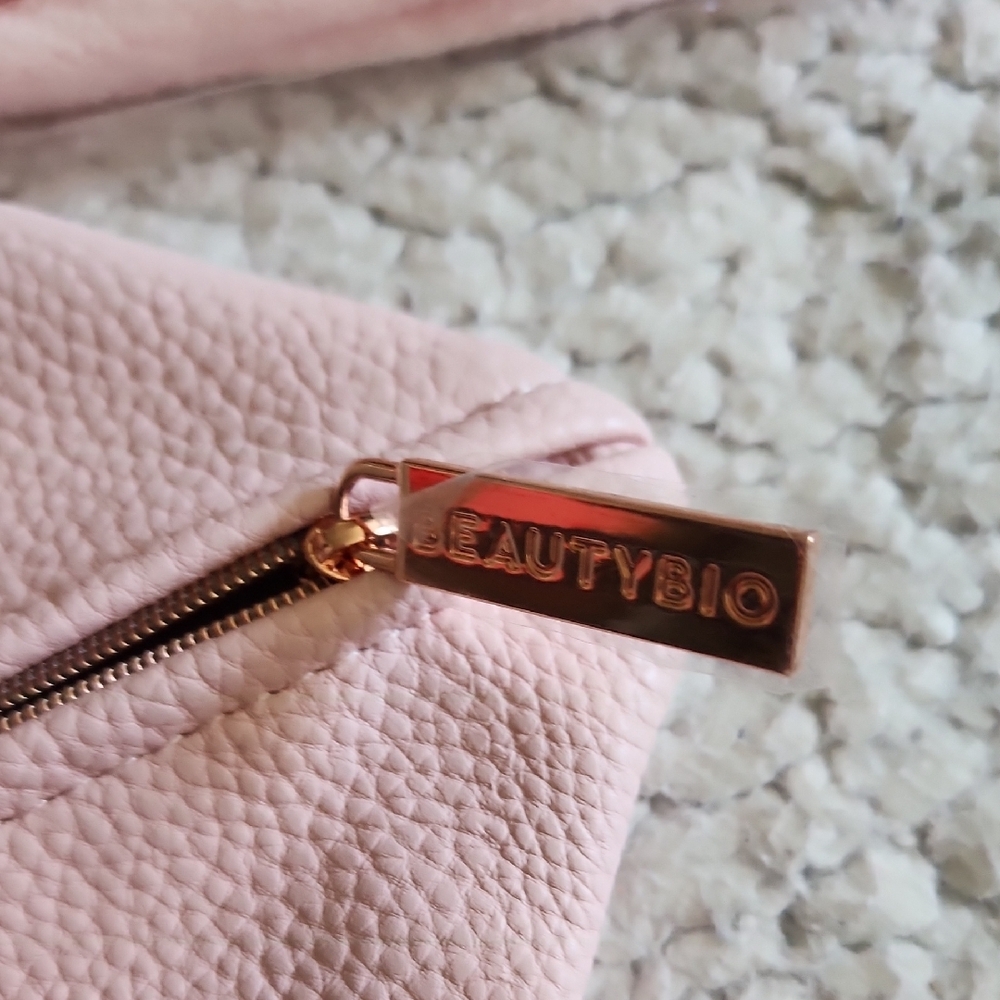 KYLIE SKIN Two Pink Headbands and BEAUTY BIO Lip-Shaped Pouch BUNDLE Set NWT - Picture 13 of 16